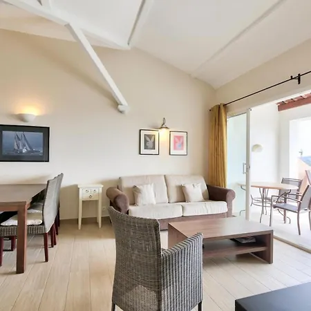 Les Bastides Aux Restanques Du Golfe De St Tropez - Maeva - Bastide Vue Pour 6 Personnes - Prestige Mae-2259 * 格里莫